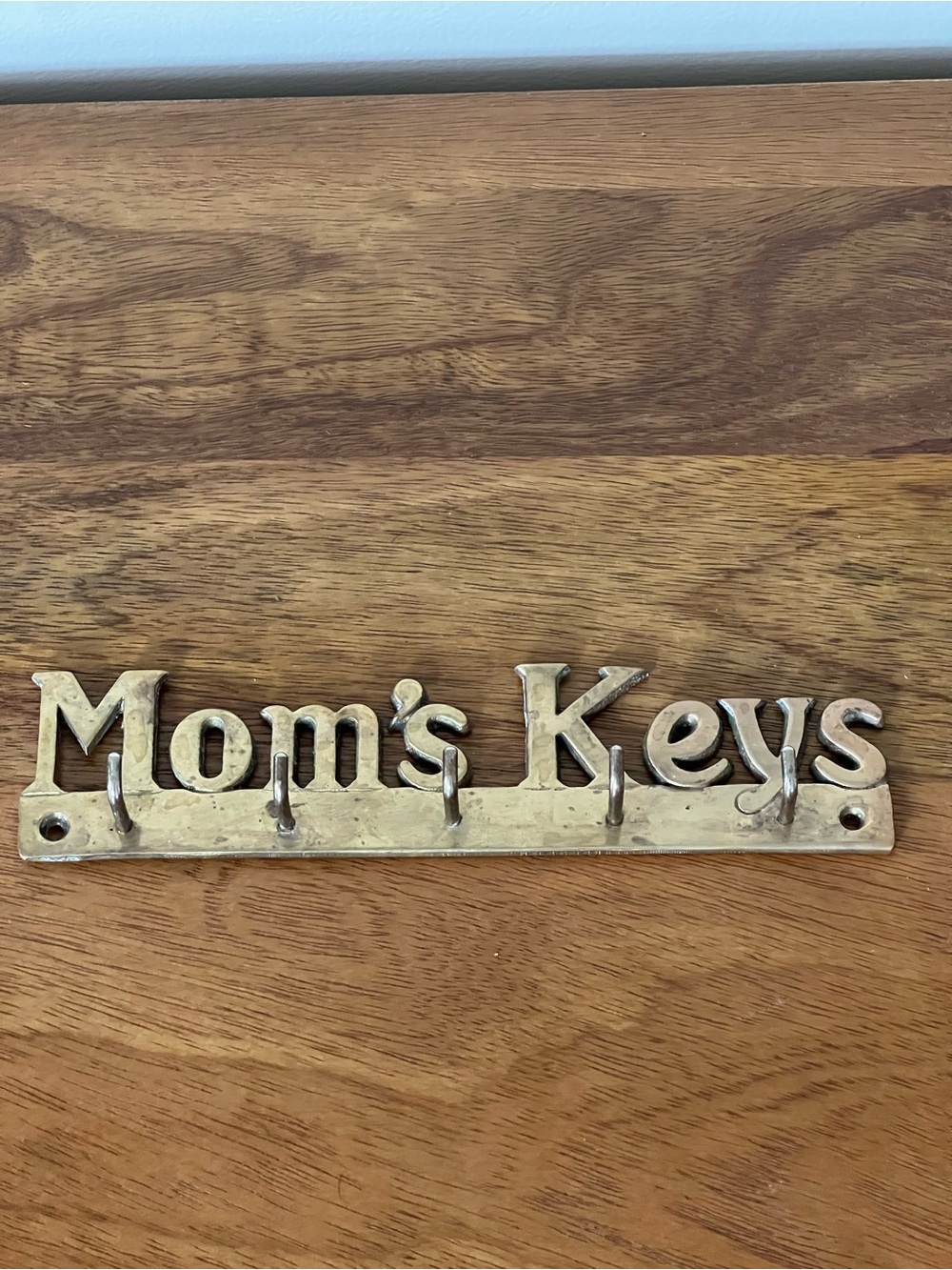 Vintage Solid Brass "Mom's Keys" Wall Mounted Key Holder - 5 Hooks